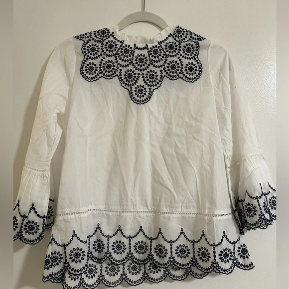 NWT High Neck Gap XS White Blouse with Black Eyelet - Picture 1 of 4